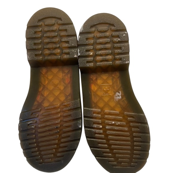 Hot Pink Doc Dr. Martens Patent Leather Delaney 8 Eye Boots Womens US 7 - Picture 9 of 10